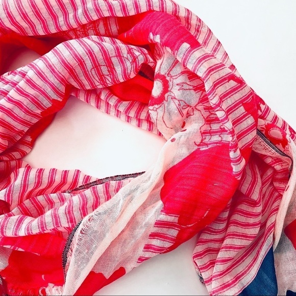 🎯3/$10 LOFT Coral White Grain Stripe Floral Lightweight Scarf Blue Border - Picture 2 of 6